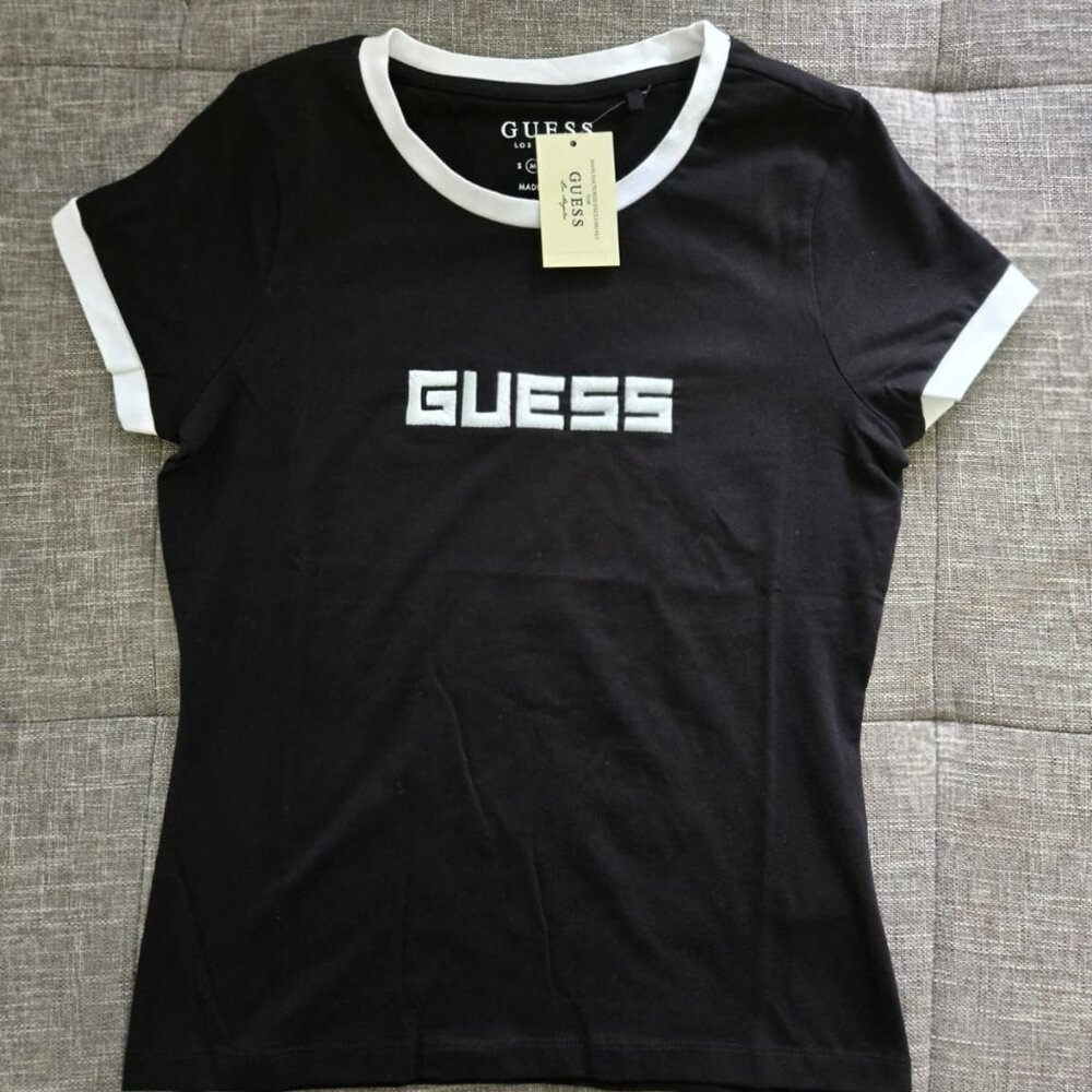 Guess Women’s Logo Tee – Black/White – Size M